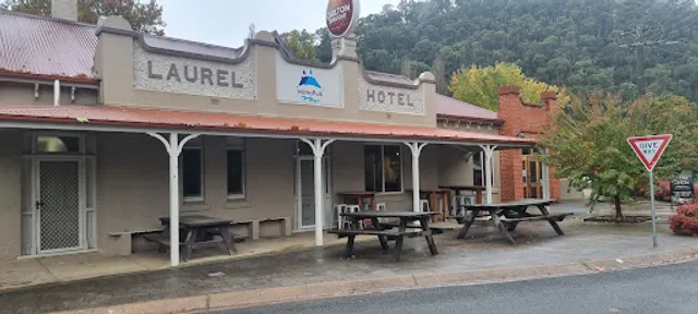 Mitta Pub - (AKA Laurel Hotel)