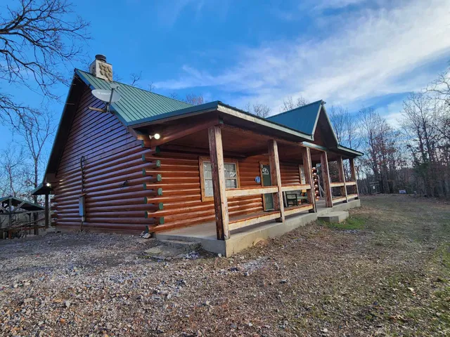 Screaming Eagle Cabins