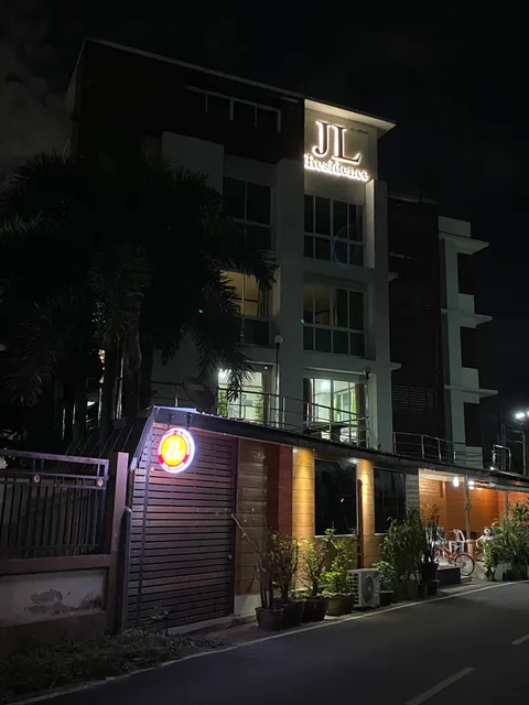 โรงแรมเจแอล เรสซิเด้นท์