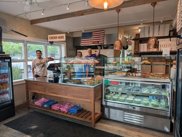 Fierro’s Pizza Montauk