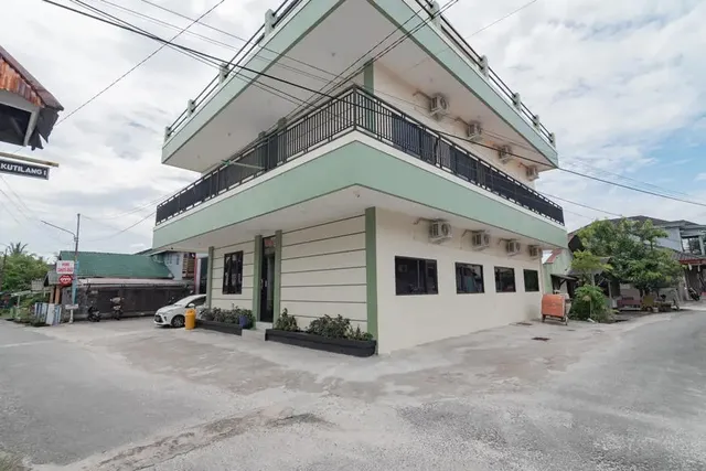 RedDoorz near Arka Sepinggan Airport