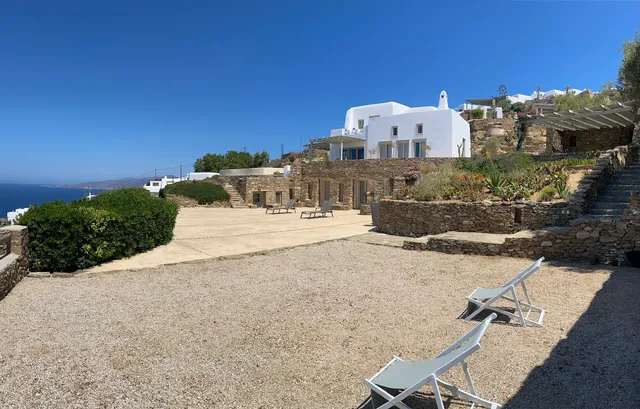 The Eagle's Nest, Fanari