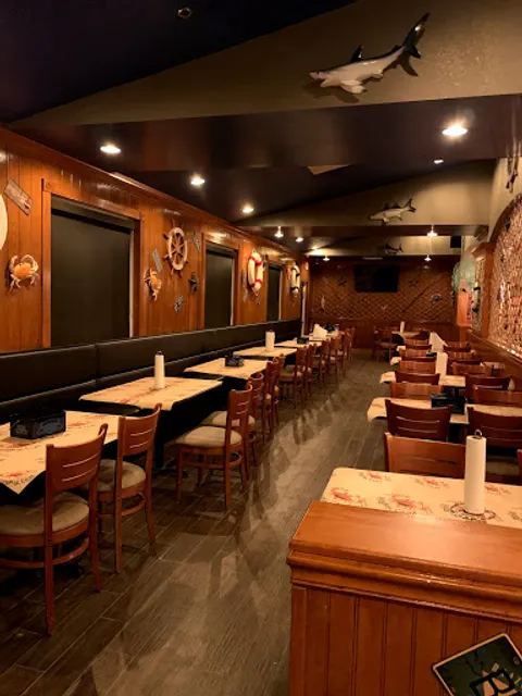 Hungry Crab Juicy Seafood & Bar All You Can Eat