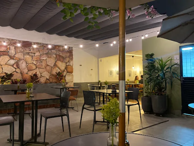 Casa Cortela — Restaurante & Café