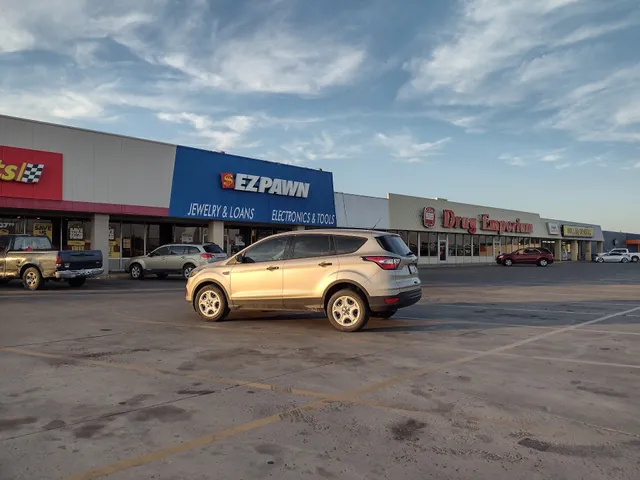 Shops at 45th and Western