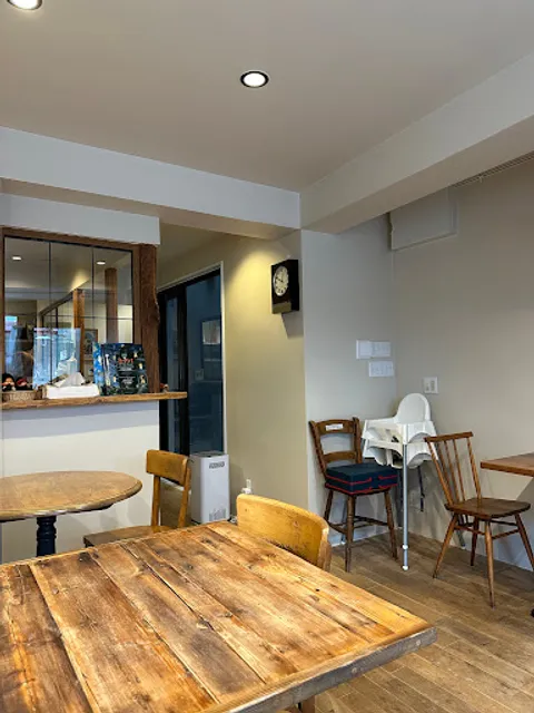 きっさ けいしょく