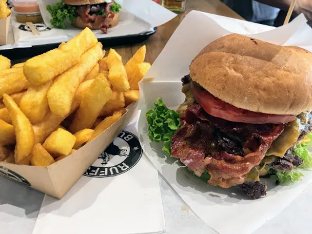 Ruff's Burger