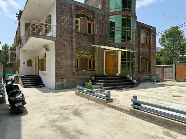 Serene stay guest house Srinagar