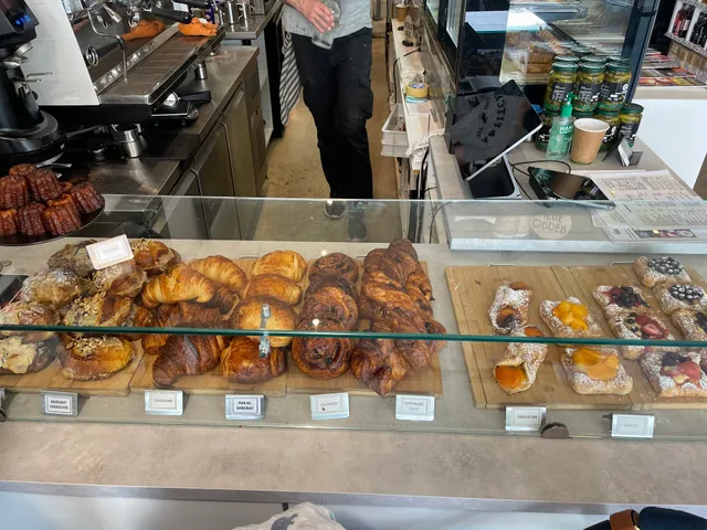 THE FRENCH PROVIDORE HAMPTON