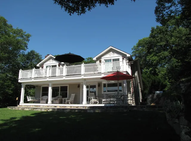 Hudson River Crest B&B