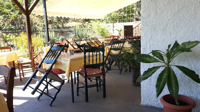 pikoulianika restaurant