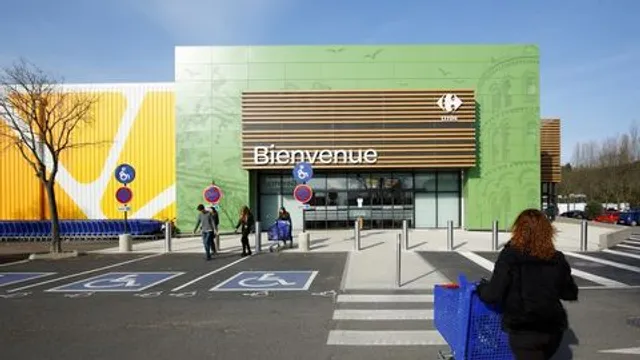 Centre Commercial Carrefour Uzès