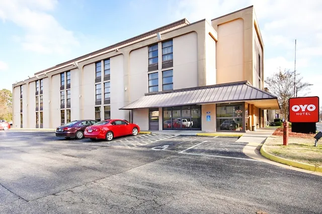 OYO Hotel Williamsburg Busch Gardens