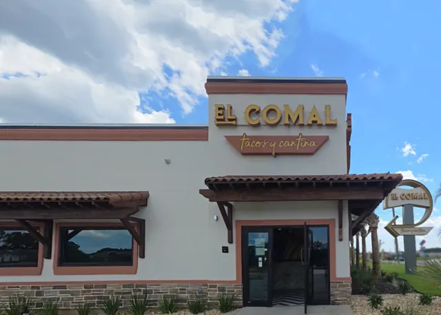 El Comal- Tacos y Cantina