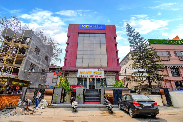 FabHotel Royal Empire