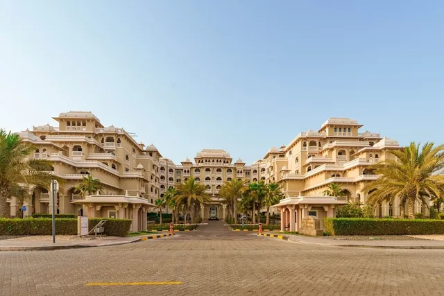 Taj Grandeur Residence