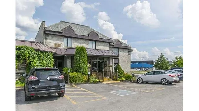 Quality Hotel & Suites