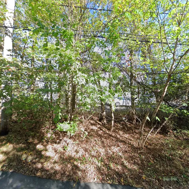 Egger's Ice Cream Parlor - Tottenville