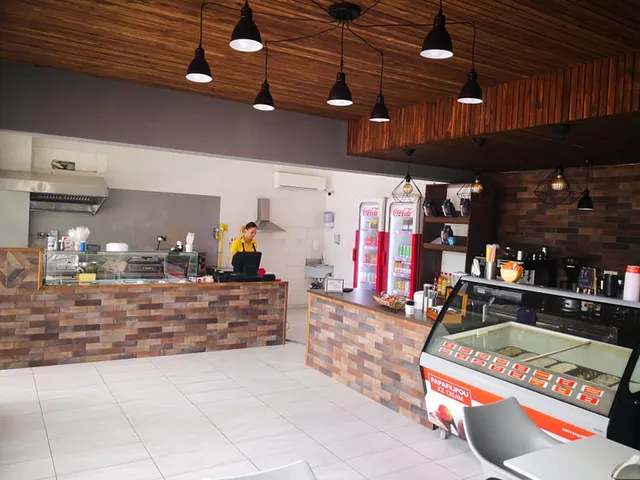 Tasty Fast Food & Lounge.