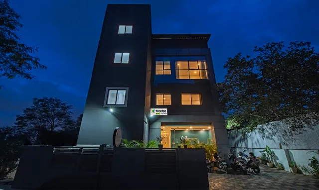 Treebo Tulip Comfort