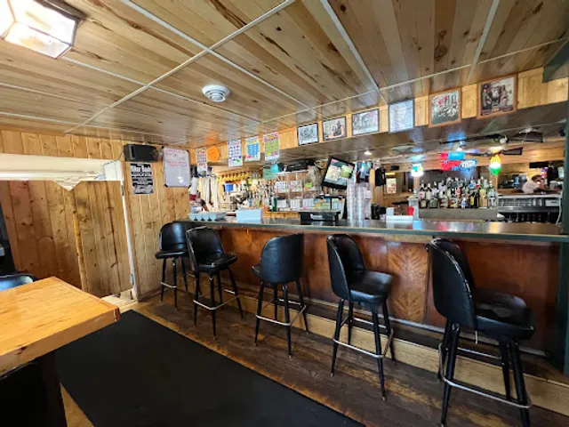 The Green Lantern Bar & Grill