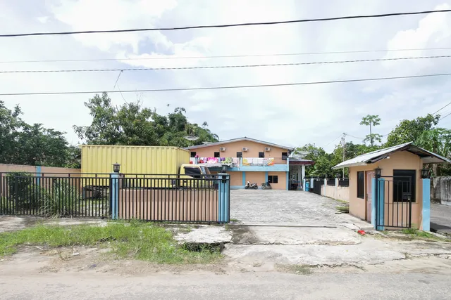 Central Inn Singkawang Barat Gunung Merapi 1