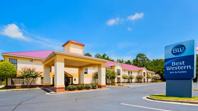 Best Western Hiram Inn & Suites