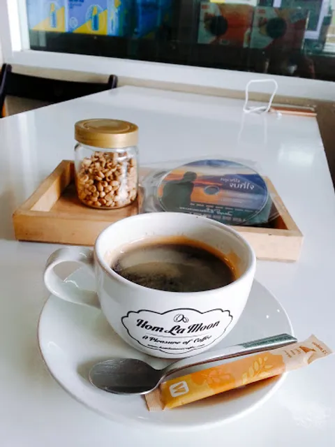 Hom La Moon the Sense Pinklao