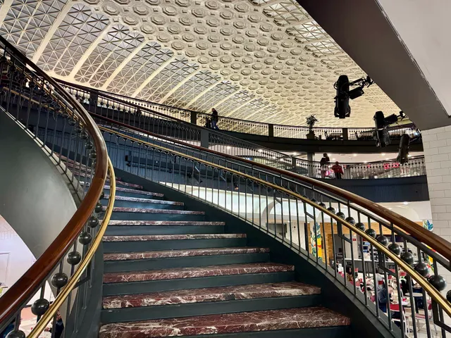 Union Station Metro – 1st Street Exit