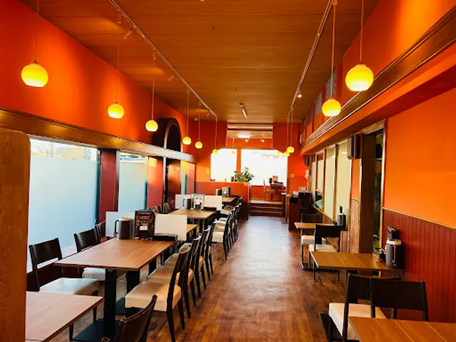 Naan center Higashi Ward