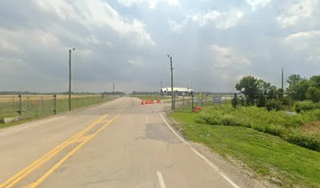 Neche–Gretna Border Crossing