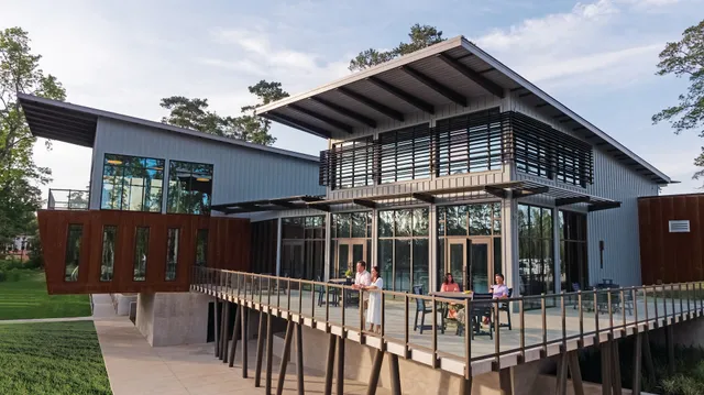 The Lake House at Grand Central Park