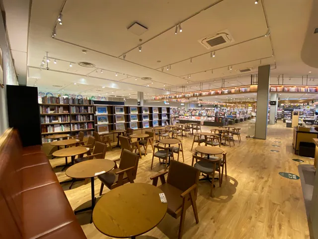 Starbucks Coffee - TSUTAYA BOOKSTORE AIZU