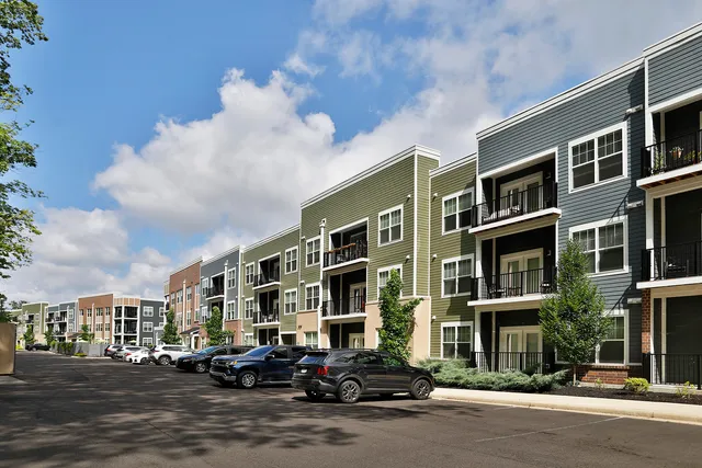 ELEMENT OAKWOOD APARTMENTS