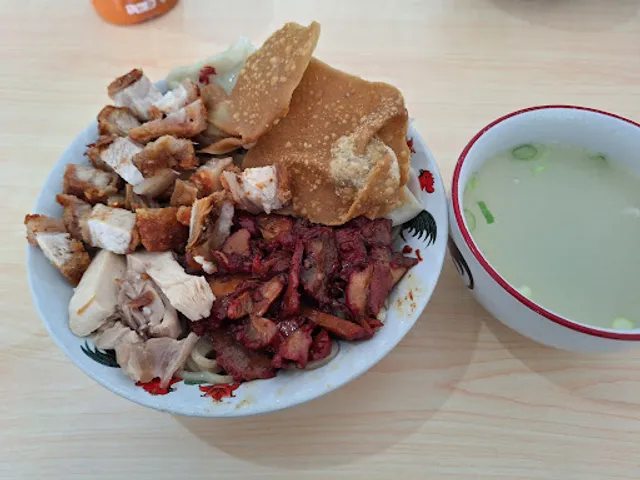 PANGSIT MIE PALU ( Ruko Aniva )