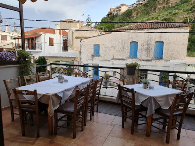 Poseidonio Family Restaurant