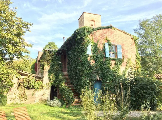 Podere Capannacce - Azienda Agricola Biologica -Allevamento-Agriturismo