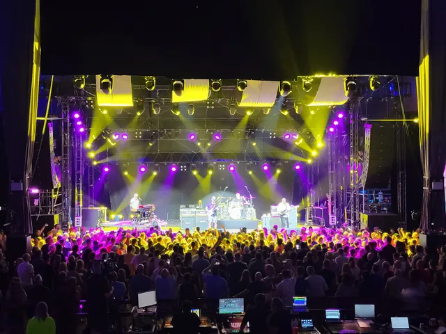 Iceberg Alley Performance Tent