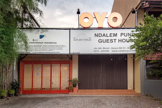 OYO 577 Ndalem Pundhi Guest House