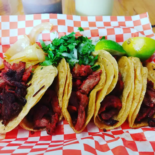 Fito's Tacos De Trompo