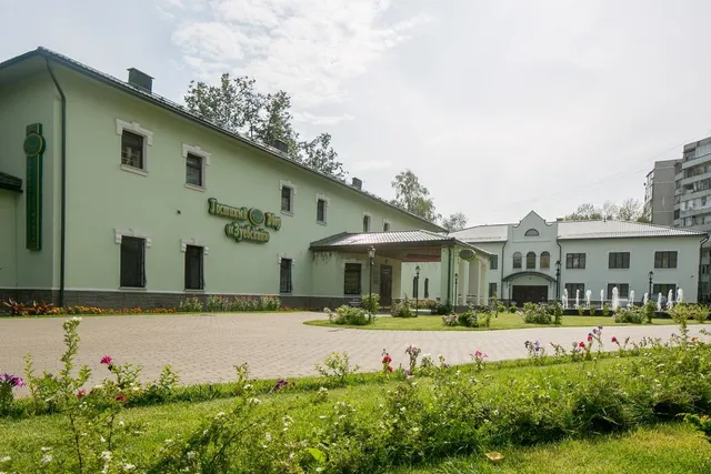 Гостиный двор «Зуевский»