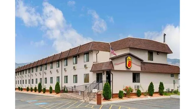 Super 8 by Wyndham Ogden