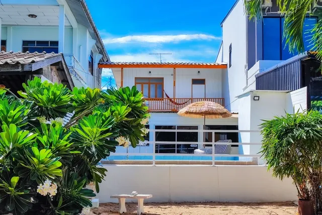 GAO Coconut Phala Beachfront