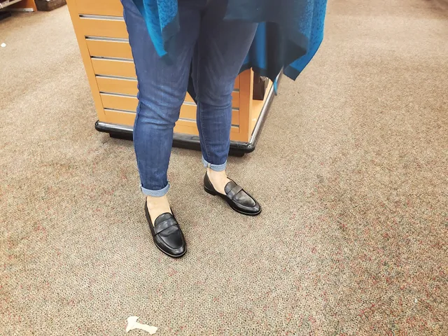 DSW Designer Shoe Warehouse