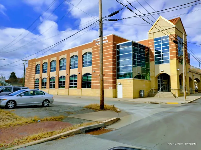 Frank Sarris Public Library