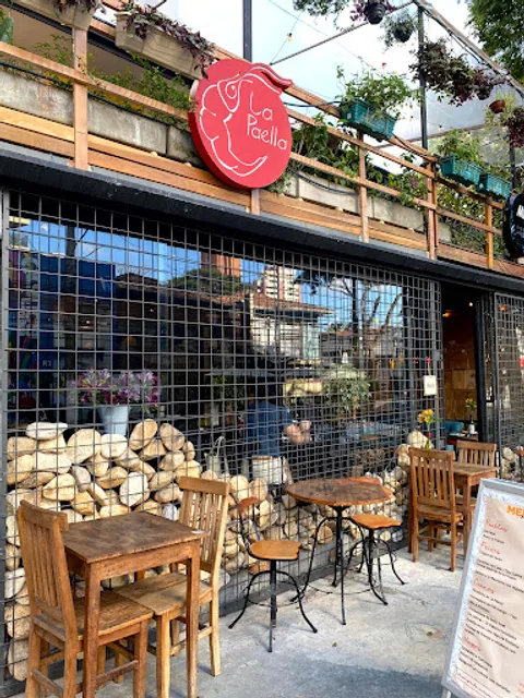 La Paella Restaurante