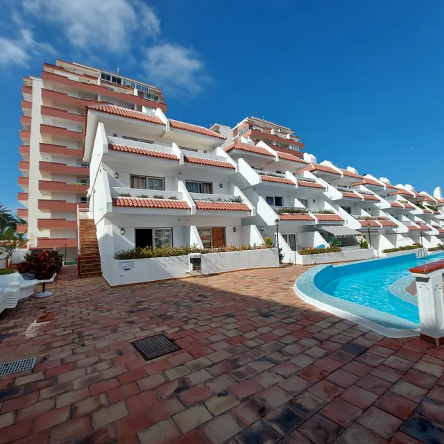 Las Floritas Apartments