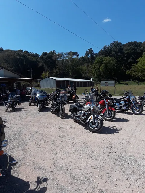 Candy's Country Store & Carry