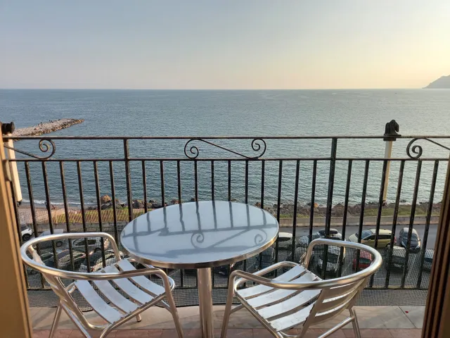 Bed And Breakfast Fronte Del Mare Salerno