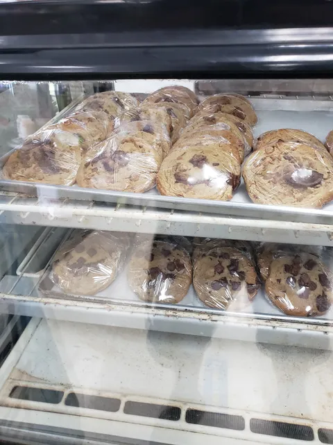 Renee's hot stuff deli